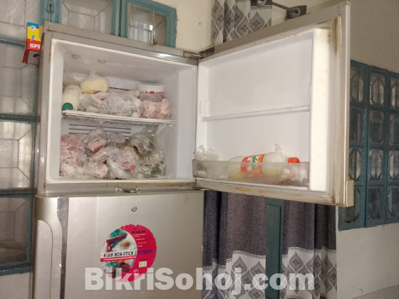 Toshiba ফ্রিজ বিক্রয় হবে